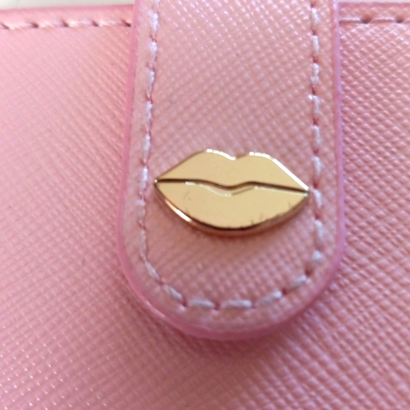 VS Victoria's Secret Credit Card Holder Snap Closure Pink Cute Logo NWOT - Picture 3 of 5